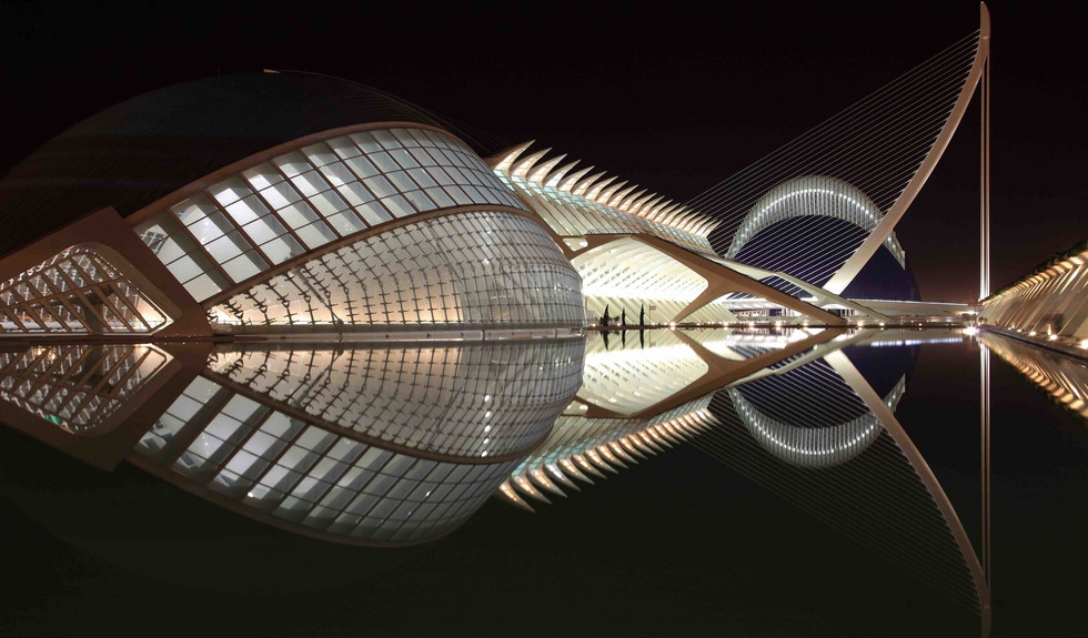 Titelbild: City of Arts and Sciences, Valencia, Night