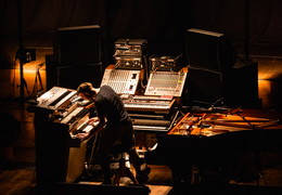 Titelbild: Nils Frahm, Pianist, Musik